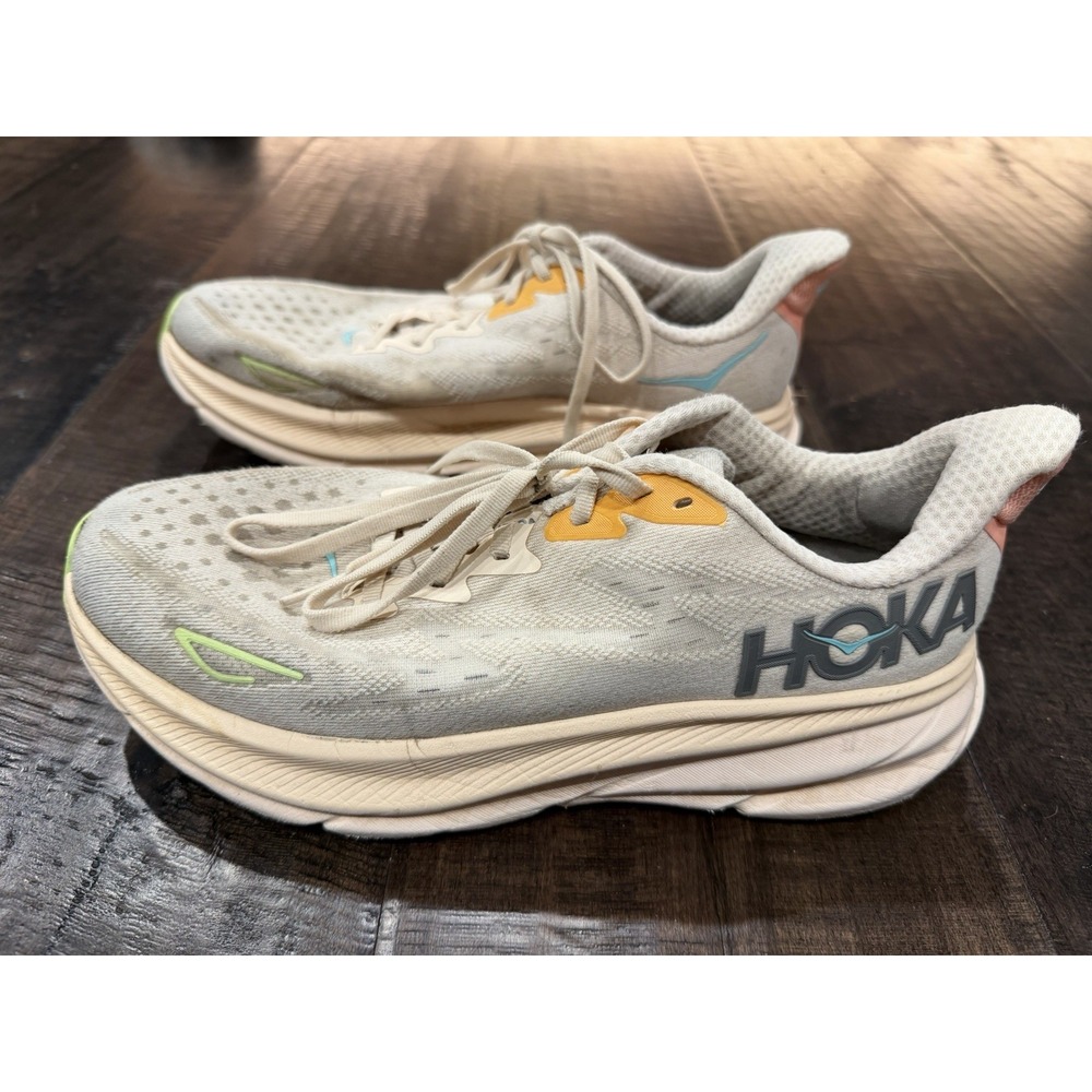 Hoka One One Clifton 9 Sneakers Shoes‎ Women's 9.5B Walk Run Work Comfort